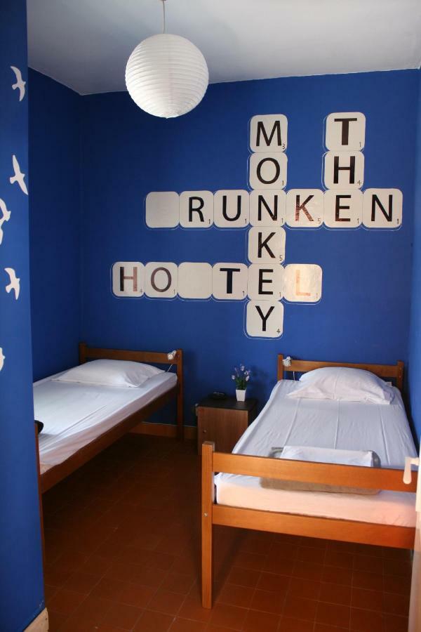 The Mellow Monkey Hostelザダル エクステリア 写真