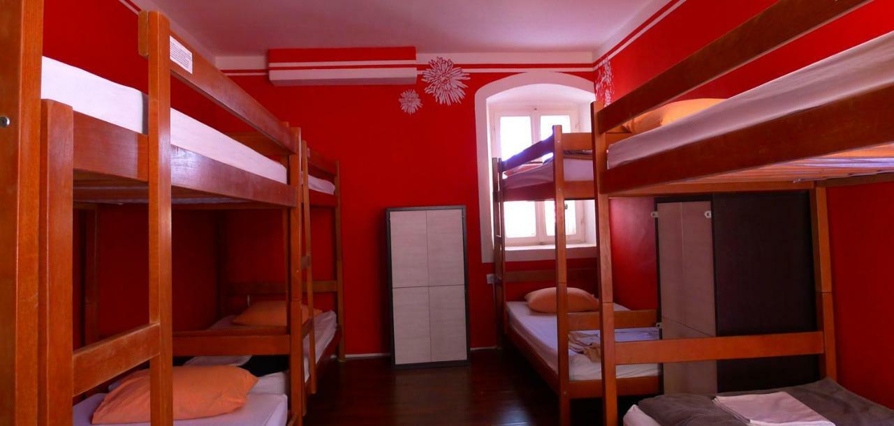 The Mellow Monkey Hostelザダル エクステリア 写真